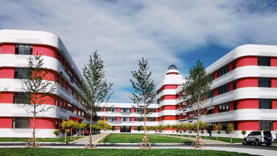 大连市海华高级中学